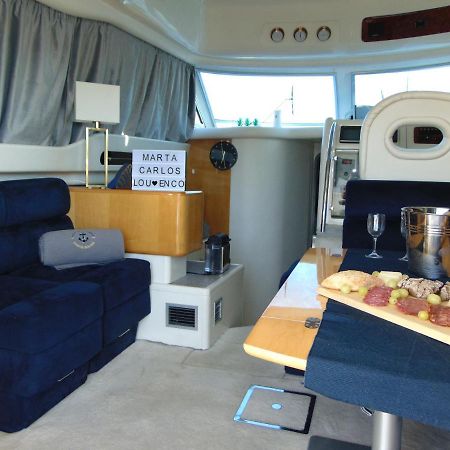 Payva & Branco Boats Iate Privado Em Cascais Hotel Exterior photo
