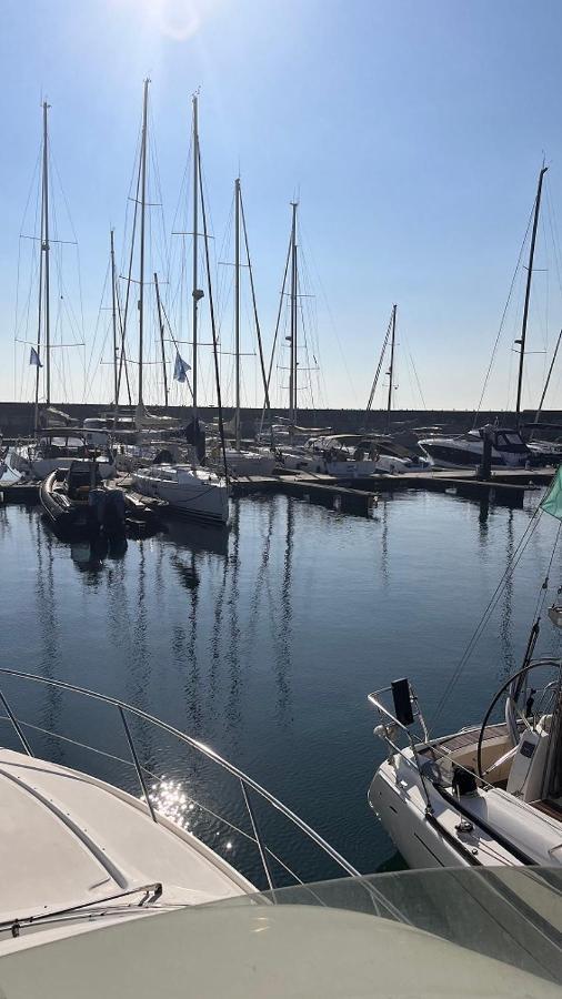 Payva & Branco Boats Iate Privado Em Cascais Hotel Exterior photo